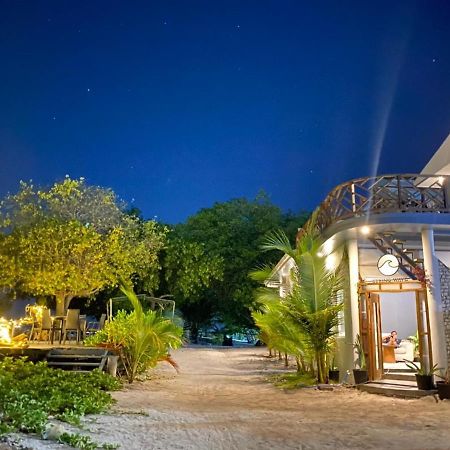 String Wave Maldives Hotel Gulhi Exterior photo